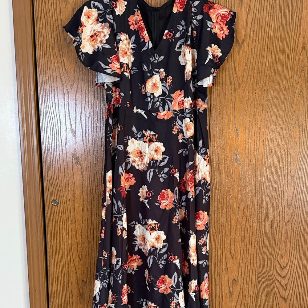 Source Unknown Black and Red Floral Maxi Dress